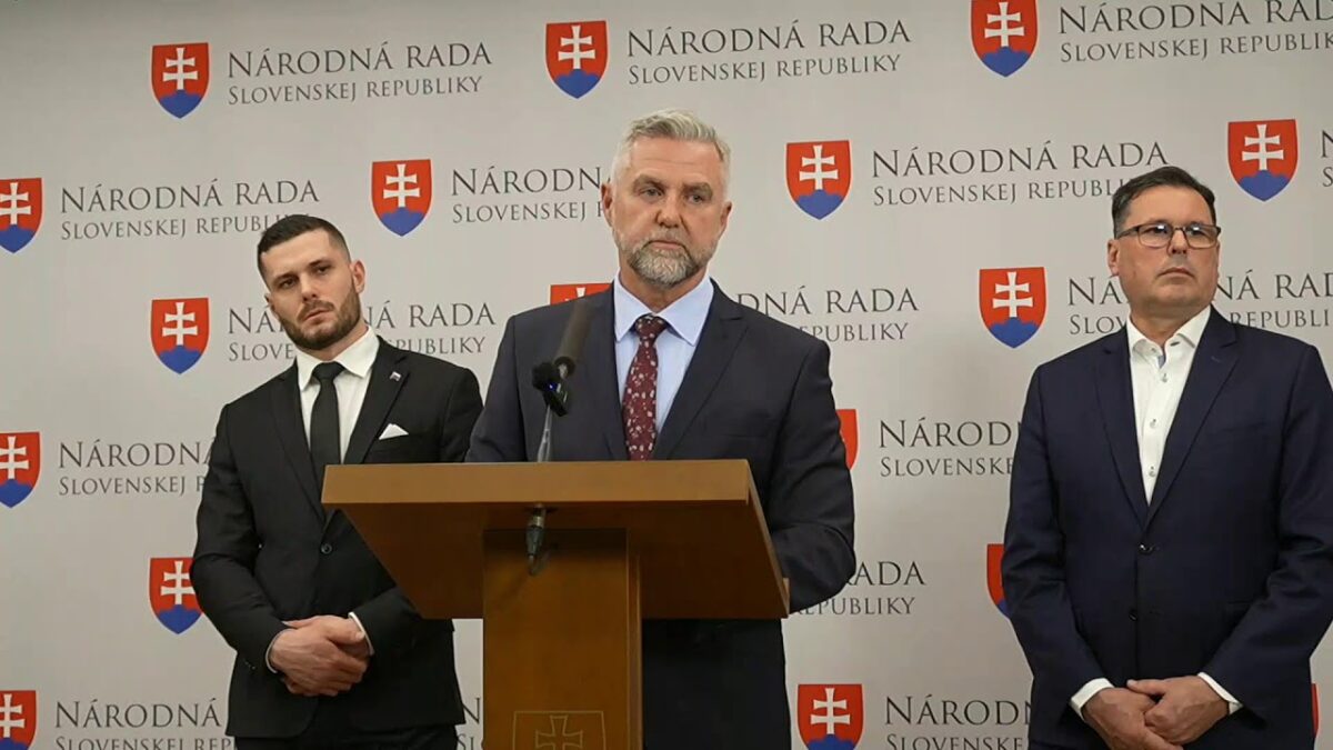 TK podpredsedu NR SR T. Gašpara a poslanca NR SR R. Glücka