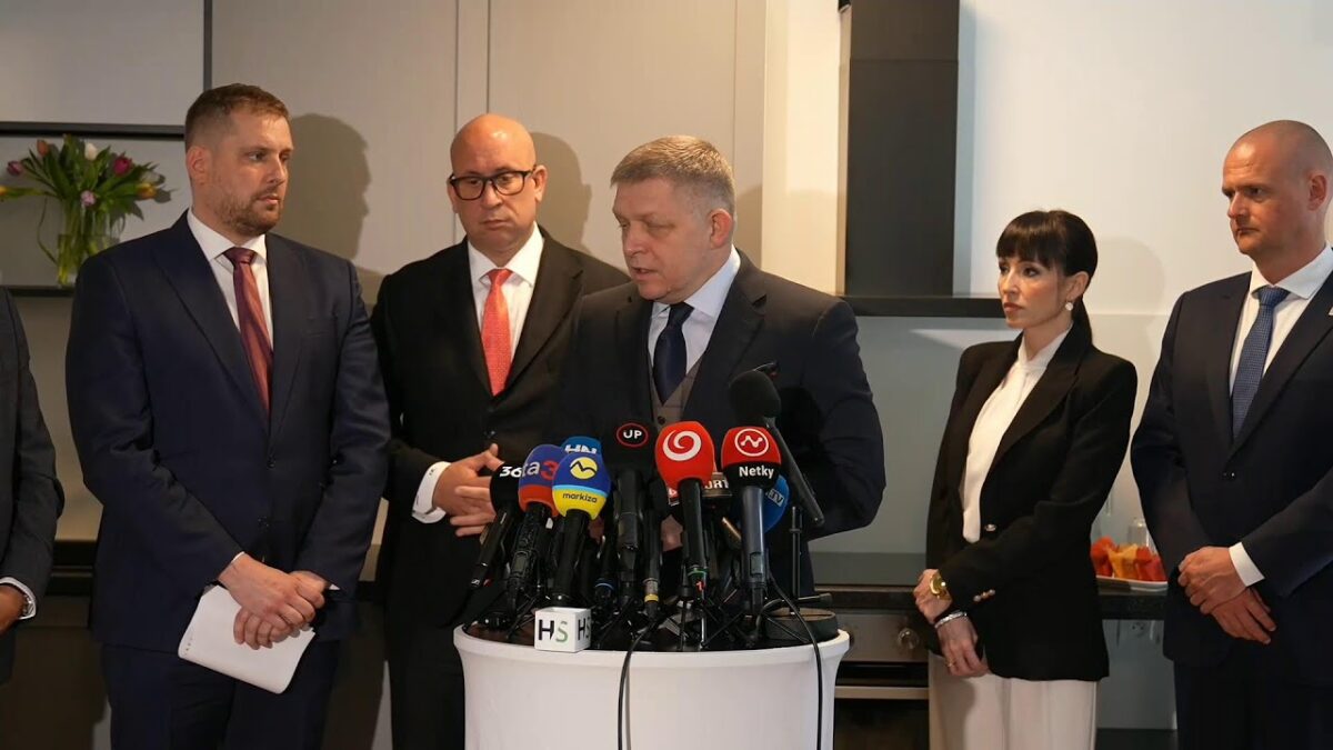 Tlačová konferencia pri príležitosti odovzdávania nájomných bytov