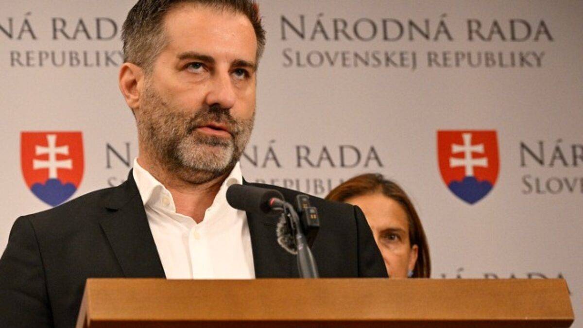 87209 parakrene.jpg Ministerstvo pod vedením Šimkovičovej nemá ambíciu a potrebuje reštart, liberáli kritizujú pôsobenie ministerky kultúry – VIDEO