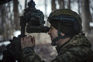 Rusko podniklo nočný útok na okolie Kyjeva, drony a rakety si vyžiadali obete aj...