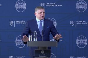 Tlačová konferencia predsedu vlády SR Roberta Fica o záveroch k včerajšiemu summ...