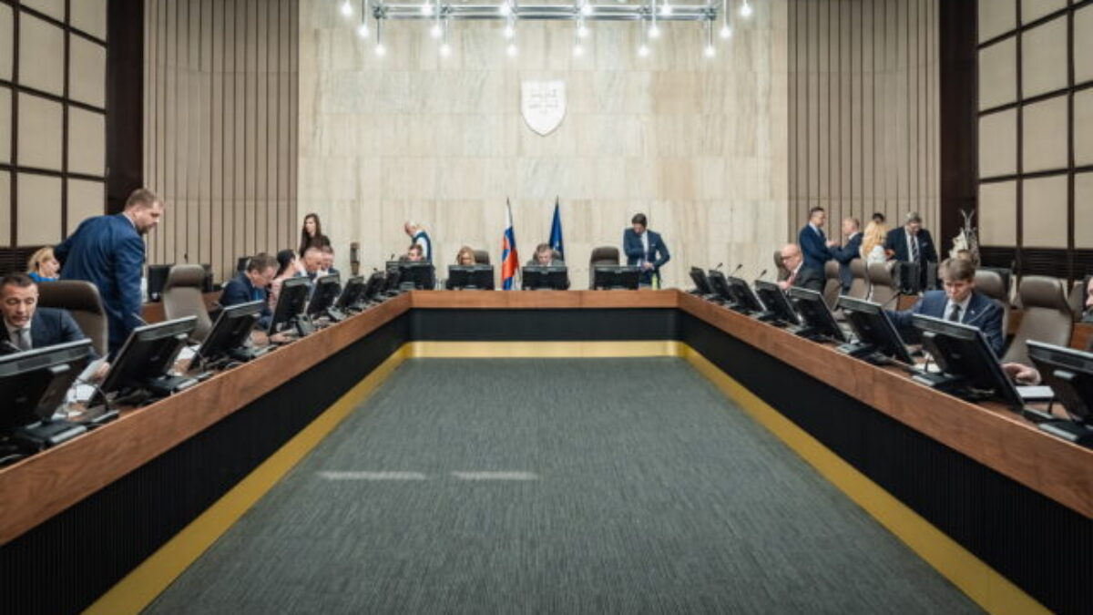 Vláda bude dva dni rokovať v Nitrianskom kraji, plánuje investície do infraštruktúry aj priemyslu
