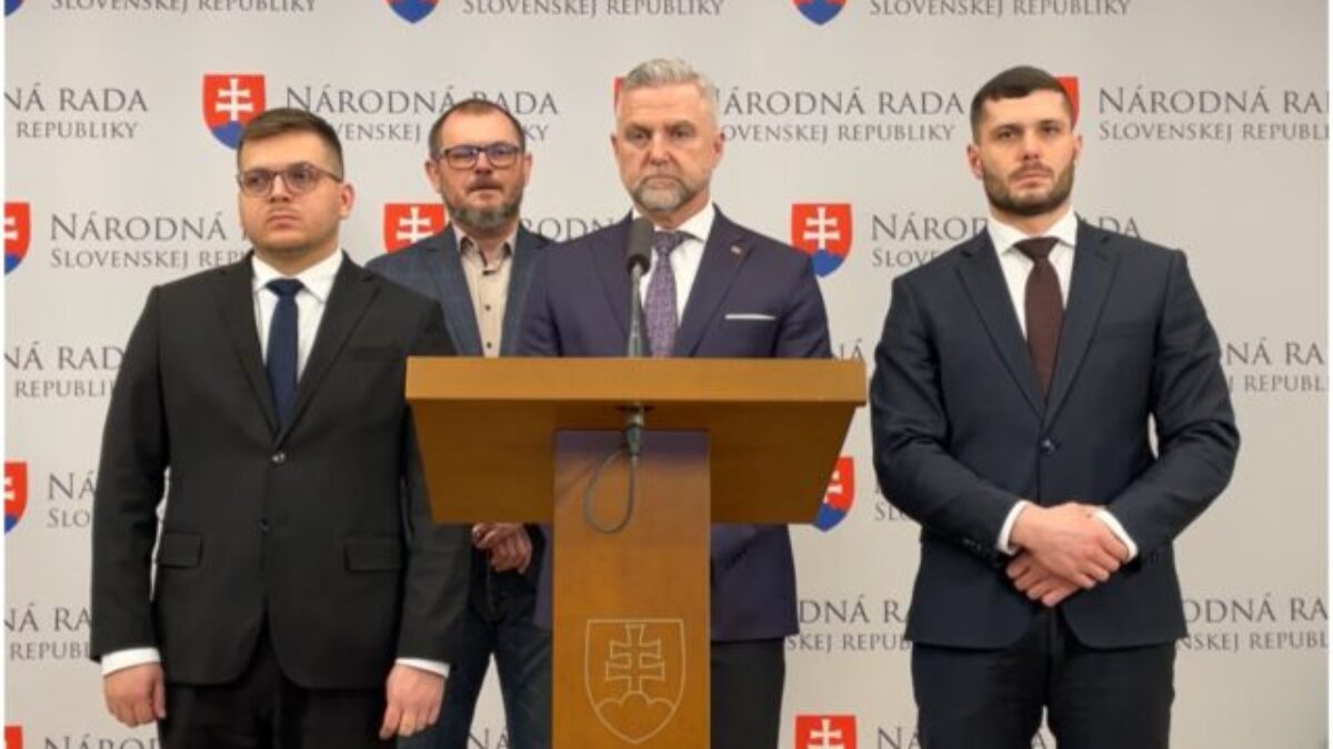 V prípade darovania vojenskej techniky na Ukrajinu je začaté jedno trestné stíhanie, Gašpar obviňuje Naďa zo zavádzania – VIDEO