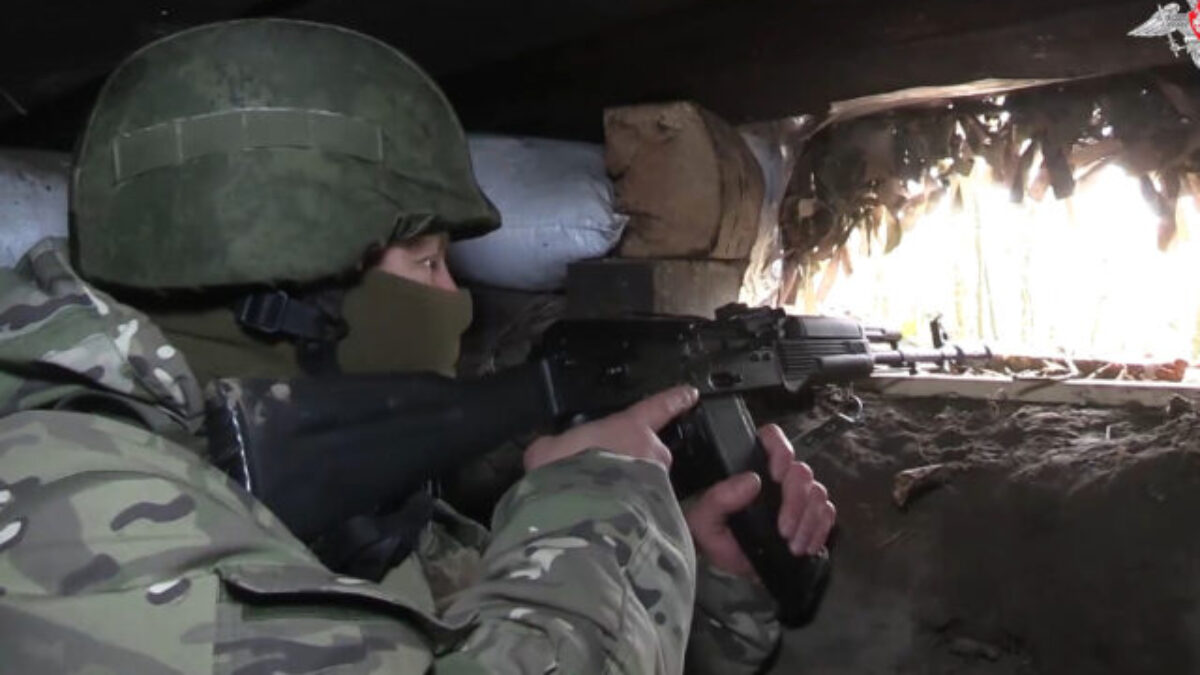 Moskva za uplynulý deň na Ukrajine stratila viac ako 1 100 vojakov, tanky a obrnené vozidlá