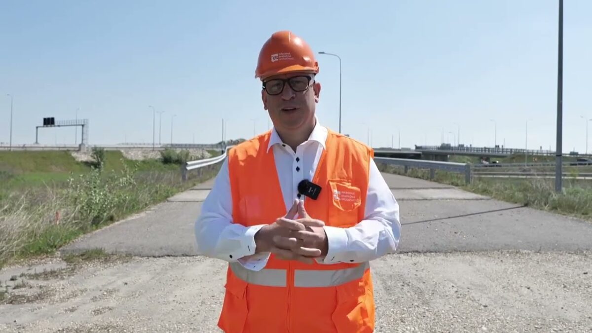 J. RÁŽ: POLOVICA VIŠŇOVÉHO MÁ HOTOVÚ VOZOVKU