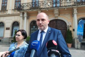 Poslanci v Košiciach diskutovali o racionalizácii počtu mestských častí, na stol...