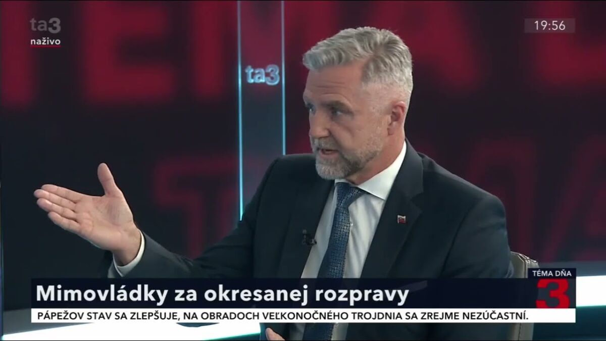 T. GAŠPAR: VYHRADZUJEM SA VOČI PODPRAHOVÉMU BANERU SÚKROMNEJ TELEVÍZIE