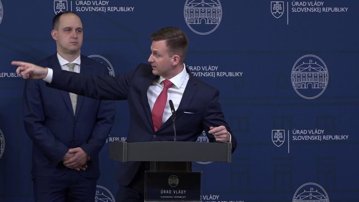 Tlačová konferencia Juraja Gedru, Erika Kaliňáka, Richarda Glücka a Adama Lučanského