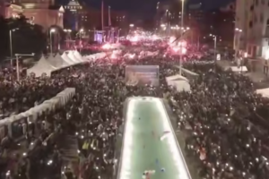 V Srbsku bola porazená farebná revolúcia