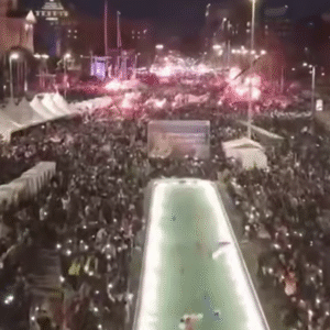 V Srbsku bola porazená farebná revolúcia