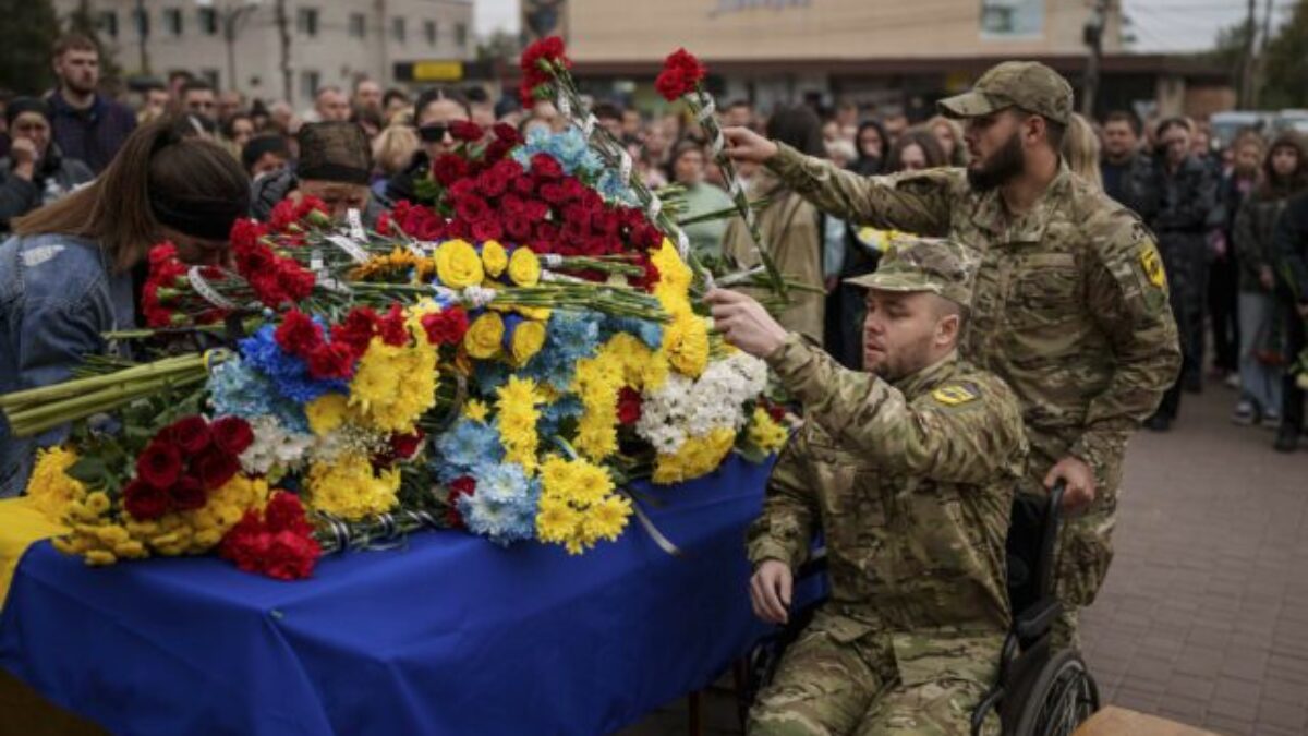 Od začiatku ruskej agresie bolo zabitých 100-tisíc ukrajinských vojakov, uviedla CBS News