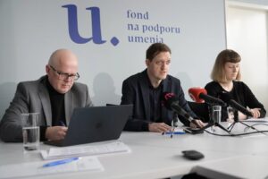 Zdržanie v rozhodovaní o dotáciách spôsobilo vedenie Fondu na podporu umenia svo...