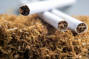 Colníci odhalili v dvoch okresoch nelegálnu výrobňu cigariet, pri akcii Rovina z...