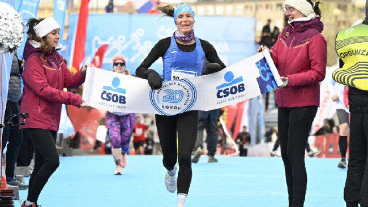 Víťazmi Bratislavského maratónu a majstrami SR sa stali Martin Rusina a Zuzana Polohová