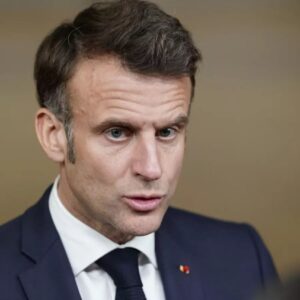 Macron hrozí Ázii príchodom NATO