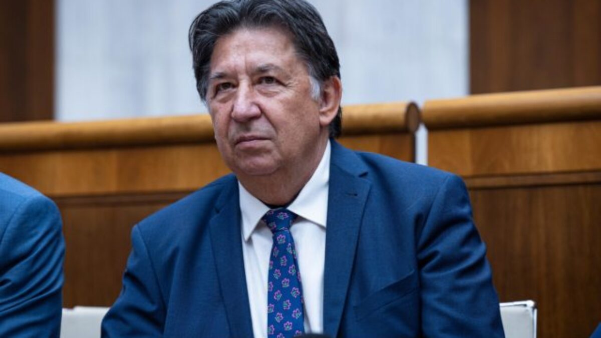 Obvinenie exministra Budaja neplatí, vyšetrovateľ ho má vzniesť znova a správne