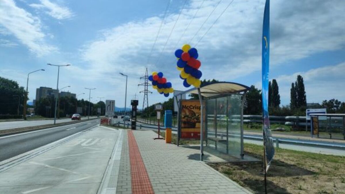 Prekládka stožiarov veľmi vysokého napätia na Slaneckej ceste v Košiciach prebehla bez problémov