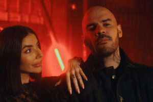 Majself nemá hudobné limity. Prostredníctvom skladby Up predstavil nový drum and...