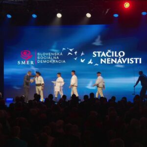 🔴 SLEDUJTE NAŽIVO podujatie STAČILO NENÁVISTI z Handlovej.