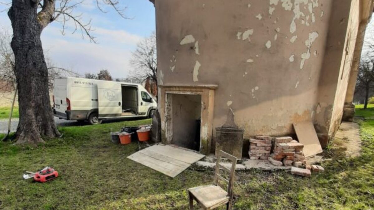 100115 488659001 1126257052879367 4472769996472727051 n e1747319682846 640x420.jpg Archeologický výskum na košickej Kalvárii bol nedávno dokončený, prekvapila nálezmi aj zlým stavom