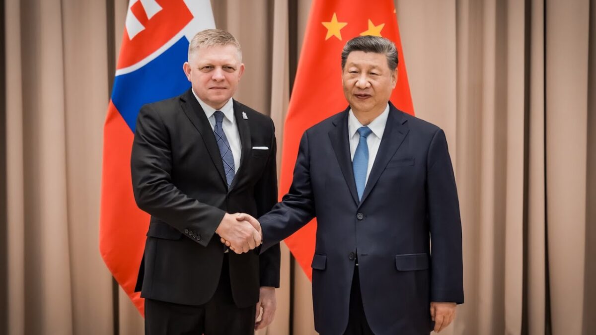 R. Fico: V priebehu šesť mesiacov už druhýkrát s čínskym prezidentom. Moja druhá reakcia z Moskvy.