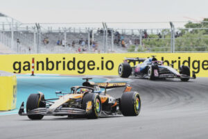 Veľká cena Miami bude naďalej súčasťou kolotoča F1, preteky budú pokračovať mini...