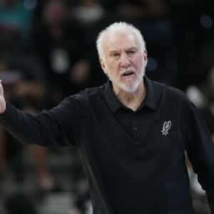Ikonický Gregg Popovich končí na lavičke San Antonia Spurs, z trénerskej roly pr...