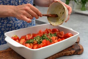 1751312819 maxresdefault.jpg Pečená paradajková polievka v rúre – jednoduchá, zdravá a plná chuti!