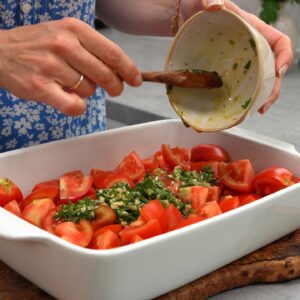 1751312819 maxresdefault.jpg Pečená paradajková polievka v rúre – jednoduchá, zdravá a plná chuti!