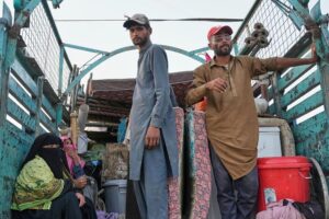 Pakistán zvažuje predĺženie lehoty pre afgánskych utečencov čeliace hromadnej de...