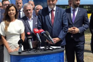 nad jazerom začína rekonštrukcia električkovej trate za takmer 65 miliónov eur Mesto Košice: Nad Jazerom začína rekonštrukcia električkovej trate za takmer 65 ...