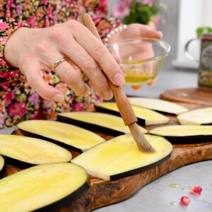 1751182132 maxresdefault.jpg Tak lahodné a ľahké! Túto zimu chce každý jesť viac baklažánov! Nový vegánsky sp...