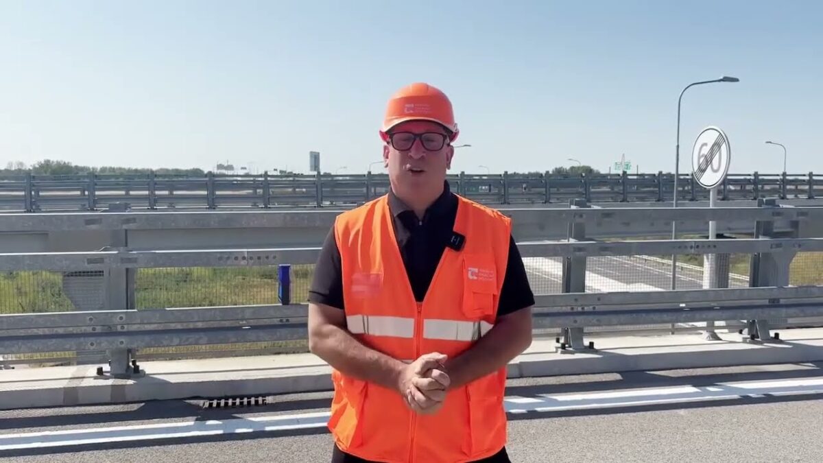 J. RÁŽ: ZBAVUJEME BRATISLAVU KAMIÓNOV