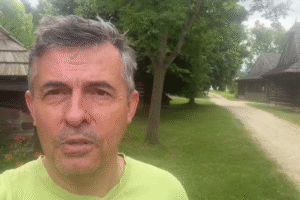 Lukáš Machala: HALÓ NOVINÁRI SOM V MÚZEU SLOVENSKEJ DEDINY V MARTINE!