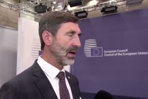 J. BLANÁR: KEĎ MÉDIÁ MANIPULUJÚ A ROBIA POLITIKU ZA OPOZÍCIU