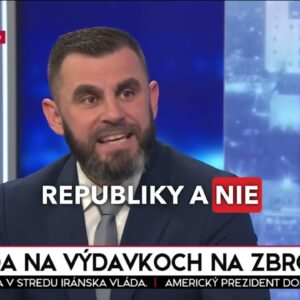 J. MAŽGÚT: KOLA, POPKORN A NOHY NA STOLE…