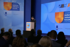 „Green man“ Zelenskyj opäť straší svojich „partnerov“ Ruskom. Podľa ...