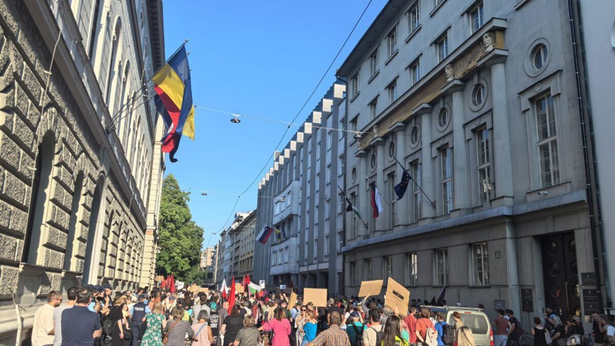 Protesty proti NATO v slovinskej Ľubľane