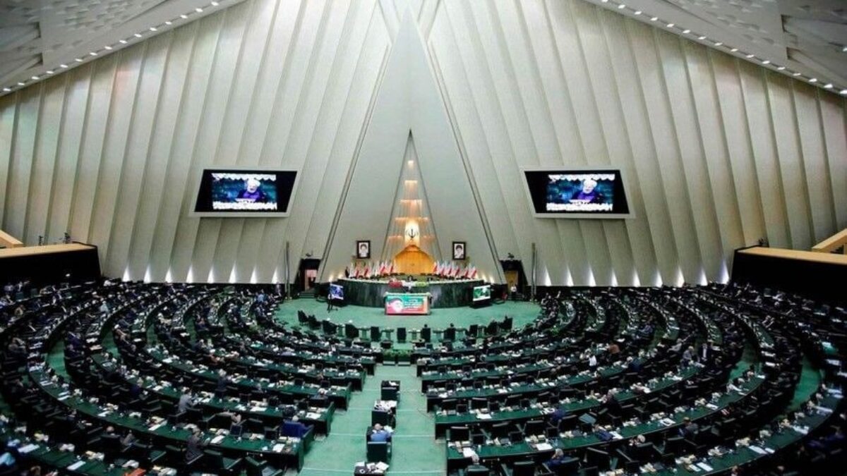 Iránska rada národnej bezpečnosti súhlasila s prímerím s Izraelom.