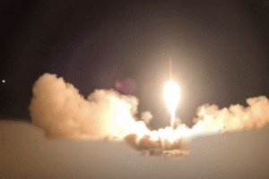 Iránska televízia zverejnila video z odpálenia rakiet smerom k základni Al Udeid...