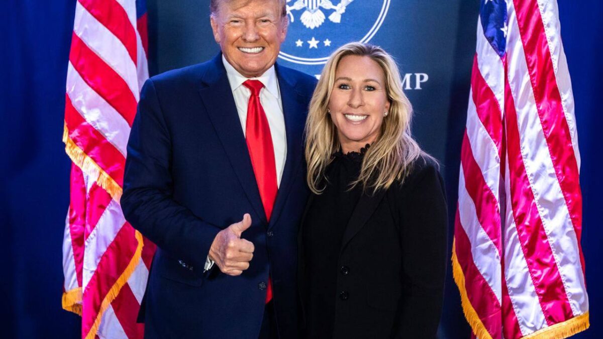 Marjorie Taylor Greene: Minula som vlastné peniaze a PRECESTOVALA SOM CELÉ USA v kampani za prezidenta Trumpa, jeho agendu MAGA a jeho sľuby.