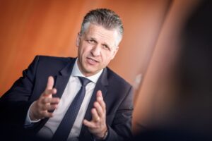 Nová Nemecká vláda CDU/CSU-SPD už v prvých týždňoch schválila vývoz zbraní do Iz...