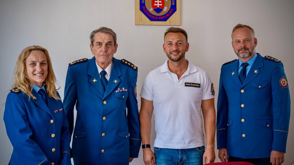 M.Š. EŠTOK: HRDINOVIA ŽIJÚ MEDZI NAMI A SÚ NAŠOU INŠPIRÁCIOU M.Š. EŠTOK: HRDINOVIA ŽIJÚ MEDZI NAMI A SÚ NAŠOU INŠPIRÁCIOU