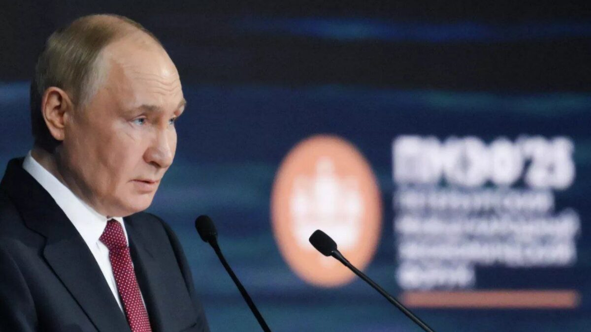 Putin: Rusko je nútené zriadiť bezpečnostné zóny pozdĺž hraníc