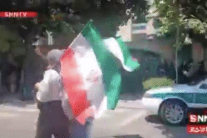 Iránci sa zhromažďujú v Mašdade a Karadži, aby odsúdili sionistickú agresiu