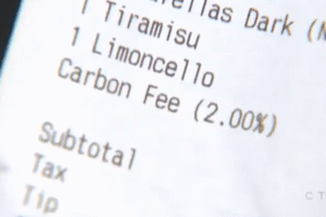 Pizzeria v Toronte začala zákazníkom účtovať 2 % uhlíkový poplatok, aby kompenzo...