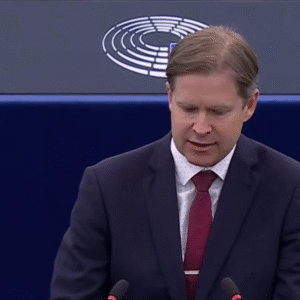 Europoslanec Ondřej Dostál obvinil Zdechovského zo zneužitia misie EP na Slovens...