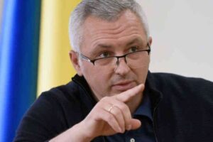 Ukrajinské médiá píšu, že 76-ročný Nikolaj Nikov, svokor šéfa Štátnej colnej slu...