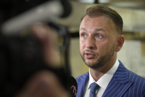 M.Š.EŠTOK: ÚSTAVA HOVORÍ JASNE – SLOVENSKO JE POSTAVENÉ NA CYRILO-METODSKE...