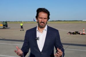 R. KALIŇÁK: V KRÍZOVÝCH SITUÁCIÁCH VÁM VŽDY DRŽÍME CHRBÁT